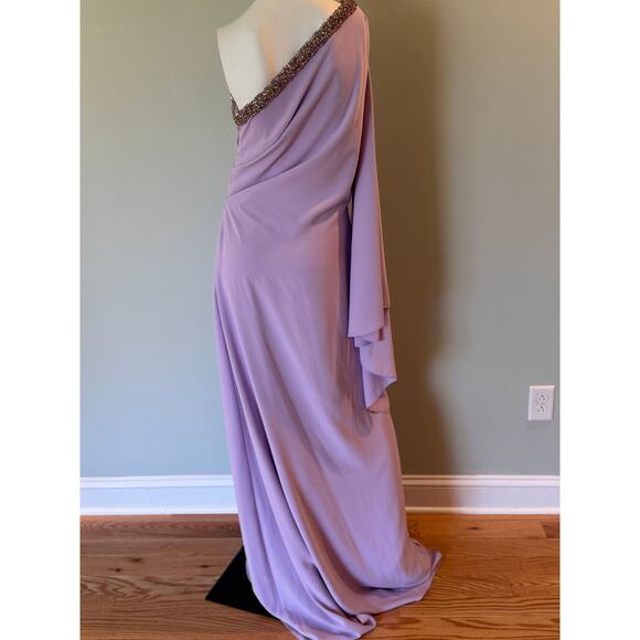 REEM ACRA
Embellished One-Shoulder Crepe Gown. Size 10 - Picture 8 of 13